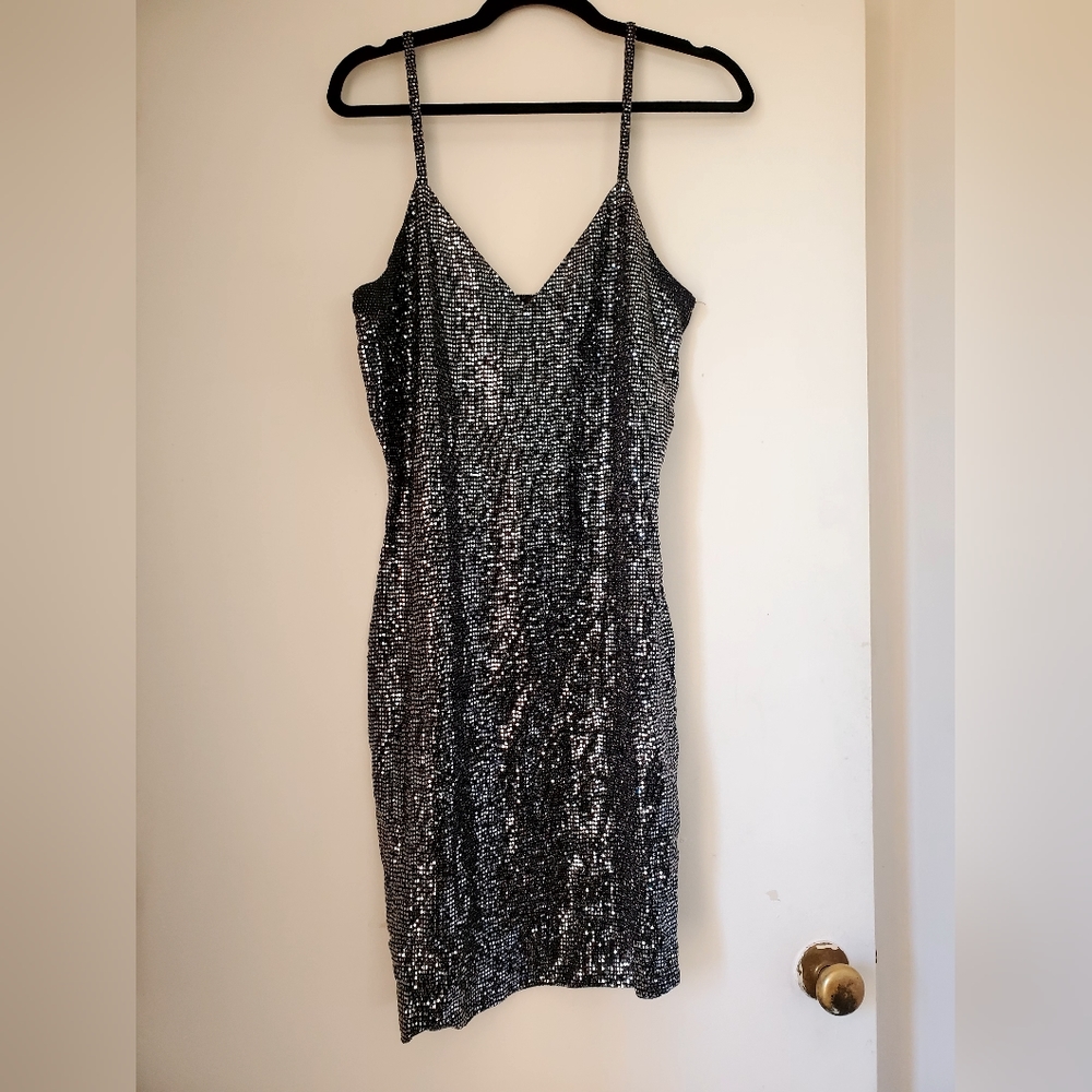 Shiny nightime dress